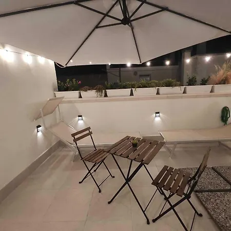 Dimora Giulia Luxury And Couette-café 3*