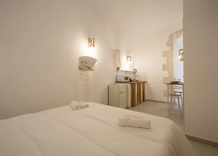 Dimora Giulia Luxury And Bed & Breakfast Castellana Grotte