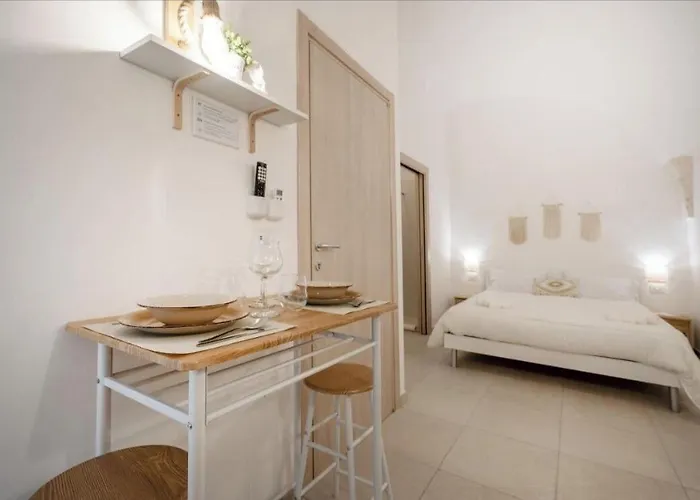 Dimora Giulia Luxury And Bed & Breakfast 3*