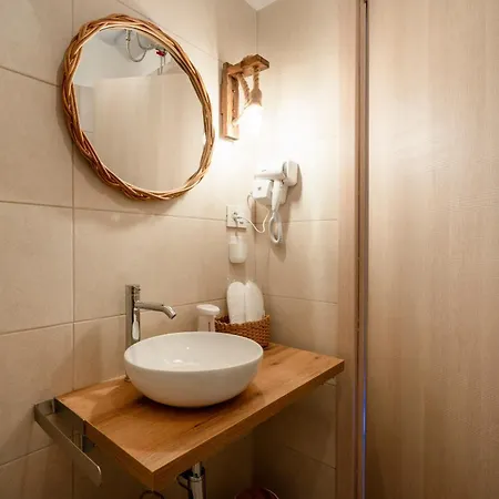 Dimora Giulia Luxury And Panzió Castellana Grotte